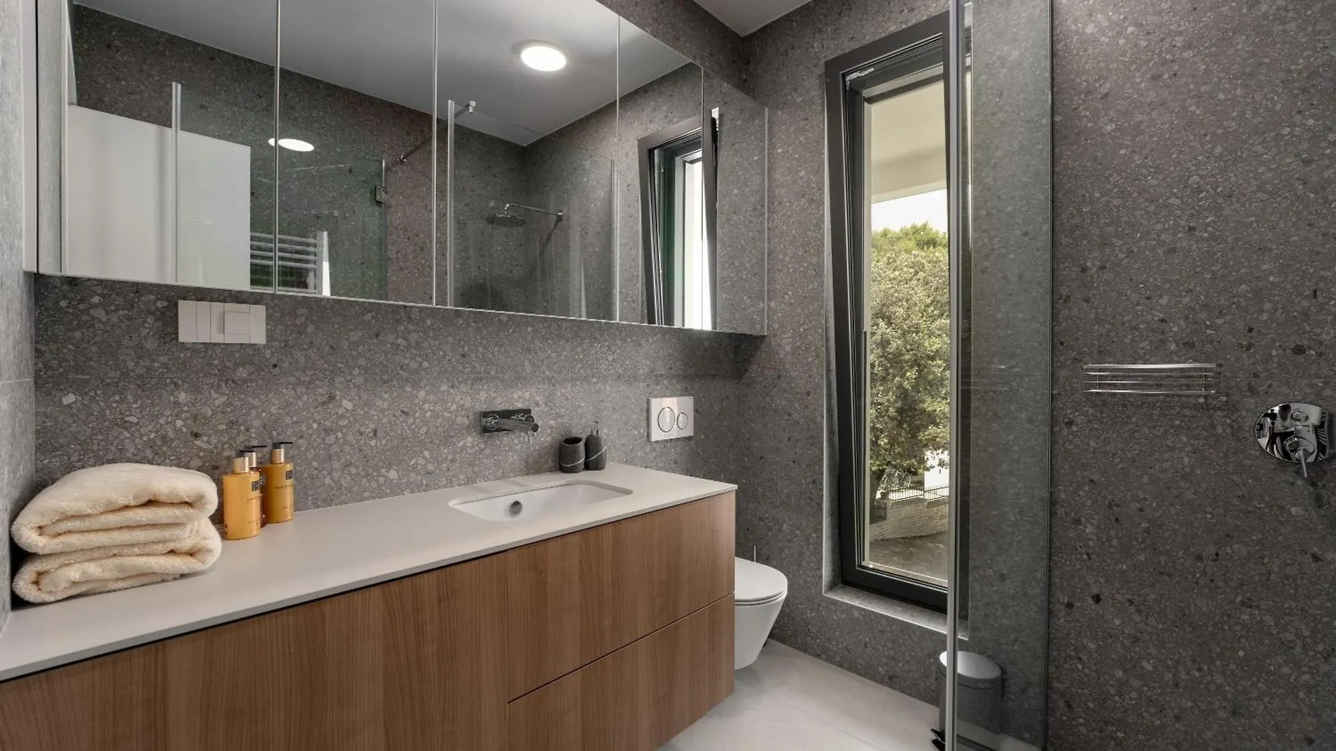 The Q Bliss - Your New 4-Star Hideaway With A Garage Rovinj Apartament